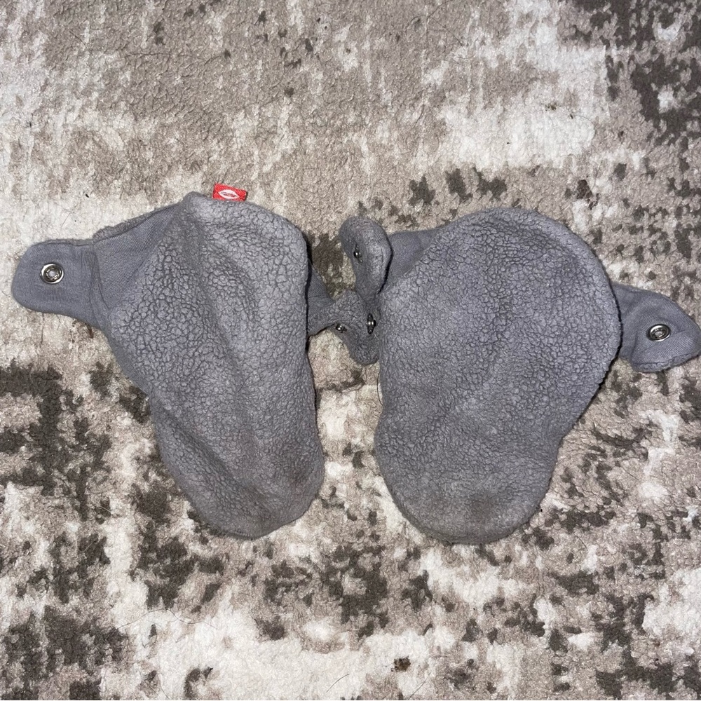ZUTANO gray fleece booties snap closure 18M gender neutral boy girl